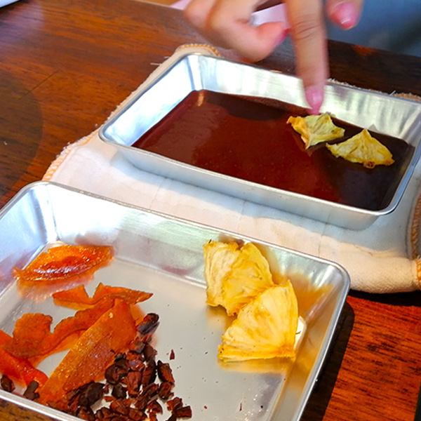 カカオ畑見学＆チョコレート作りワークショップ